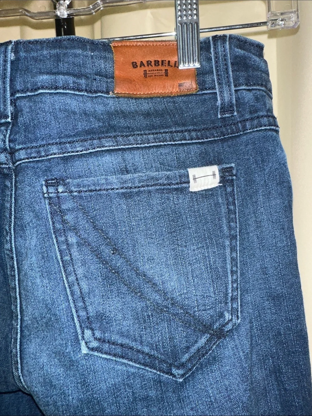 Barbell Apparel Dark Indigo Capri size 28